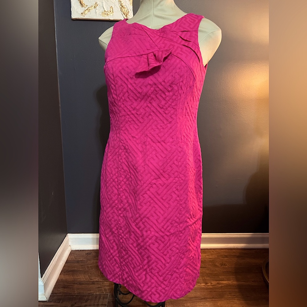Women’s Pink Sleeveless Sheath Dress, size 6